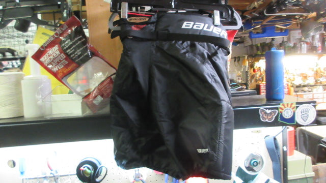 Load image into Gallery viewer, Used Bauer LIL Sport Hockey Breezers - Youth Large
