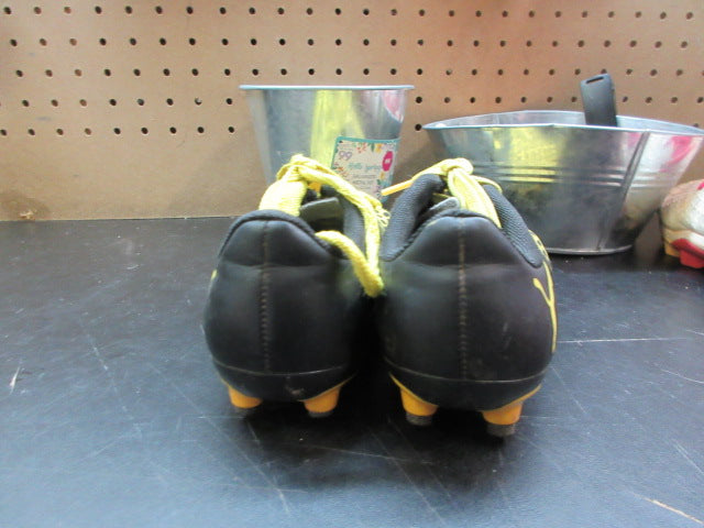 Load image into Gallery viewer, Used Puma Spirit III FG Soccer Cleats - Size Youth 1

