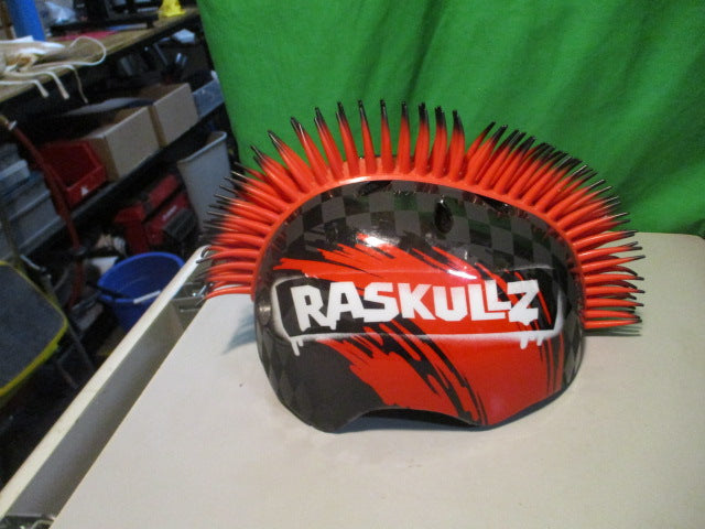 Load image into Gallery viewer, Used Raskullz Bike/Skate Helmet Size Small
