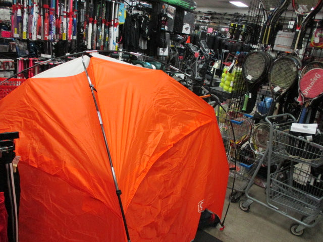 Load image into Gallery viewer, Coleman Skyshade Large Compact6.8 ft. x 7.5 ft. x 4.5 ft  Beach Shade
