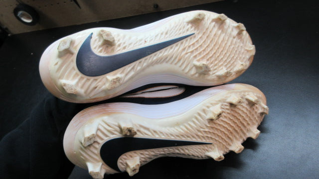 Load image into Gallery viewer, Used Nike Alpha Huarache Elite 2 Low Baseball Cleats - Size 9
