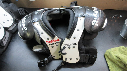 Used Riddell Warrior 11X - Size YTH Small 11