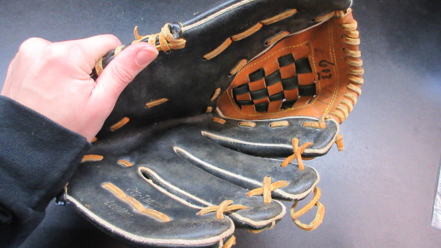 Load image into Gallery viewer, Used Franklin  Bo Jackson Leather Baseball Glove - RHT
