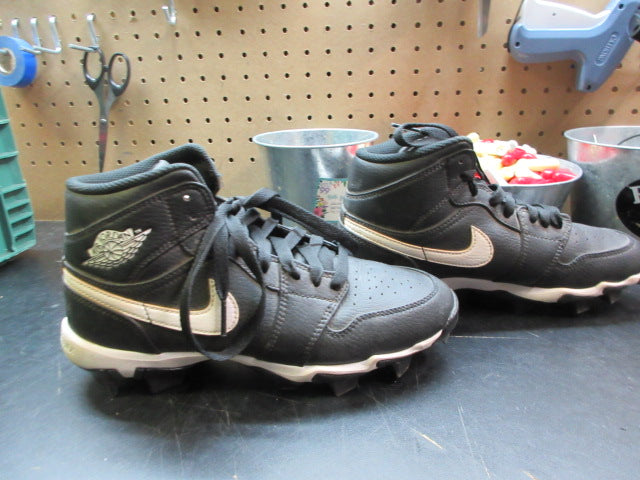 Load image into Gallery viewer, Used Jordan 1 Retro MCS Baseball Cleats - Size Youth 5

