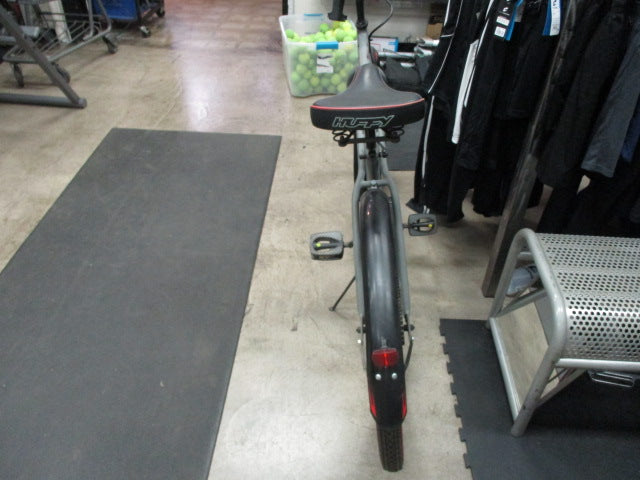 Load image into Gallery viewer, Used Huffy Fairmont 26&quot; Beach Cruiser W/ speedometer

