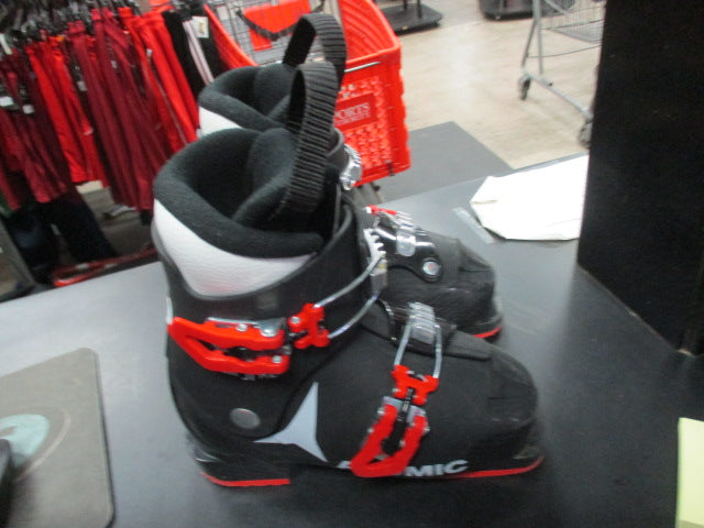 Load image into Gallery viewer, Used Atomic Hawk Jr R2 Ski Boots Size 19-19.5
