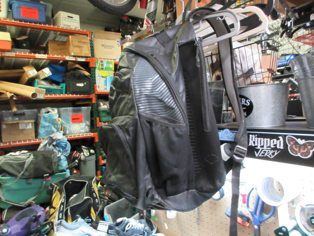 Load image into Gallery viewer, Used Evoshield Tone Set Baseball Backpack
