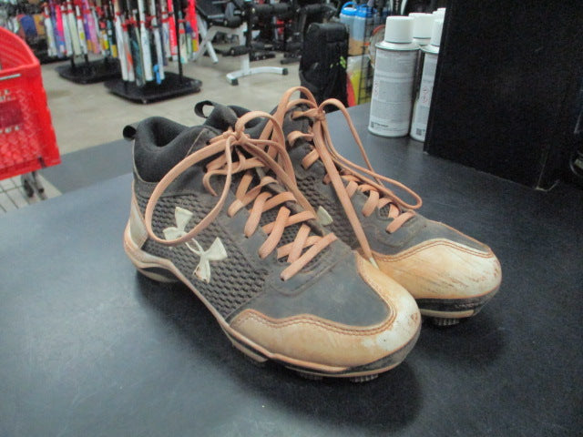 Load image into Gallery viewer, Used Under Armour Bound DCE Cleat Size 1.5Y
