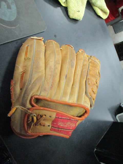 Load image into Gallery viewer, Vintage Rawlings Mickey Mantle Leather Baseball Glove
