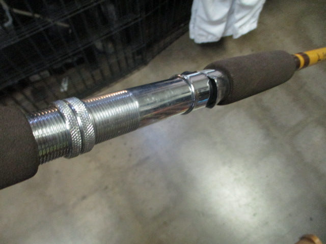 Load image into Gallery viewer, Used Eagle Claw Granger Ocean 9 Foot 2 Piece DEEP SEA POLE
