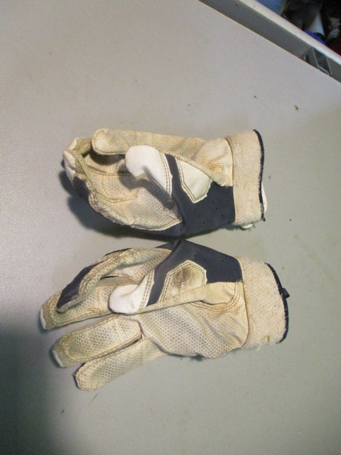 Load image into Gallery viewer, Used Marucci Youth Small Batting Gloves
