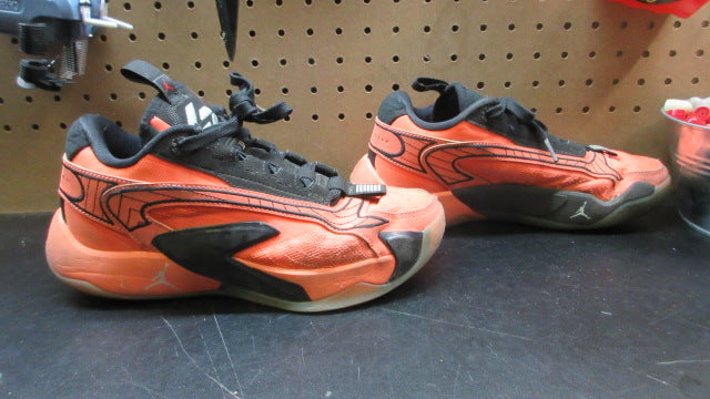 Load image into Gallery viewer, Used Nike Jordan Luka 2 Basketball Shoes - Size Youth 5
