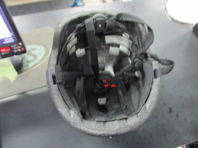 Load image into Gallery viewer, Used Batfox Bike Helmet 58-61cm
