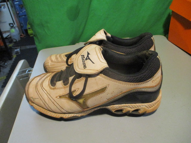 Load image into Gallery viewer, Used Mizuno 9 Spike Size 8 Metal Cleats
