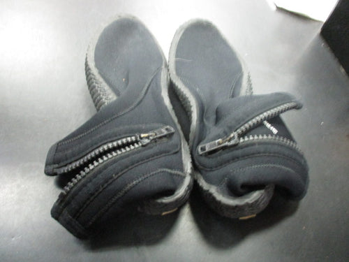 Used Tilos Size 6 Hydro Dive Boots