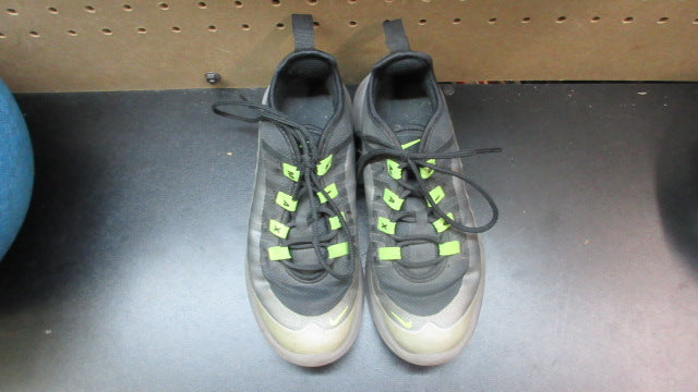Load image into Gallery viewer, Used Nike Max Kids' Axis Sneakers - Size Youth 1
