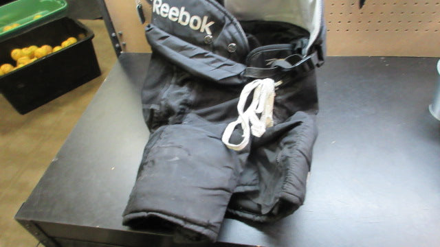 Load image into Gallery viewer, Used Reebok 16K Hockey Breezers - Youth
