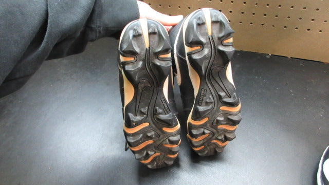 Load image into Gallery viewer, Used Nike Air Jordan Baseball Cleats - Size Youth 5.5
