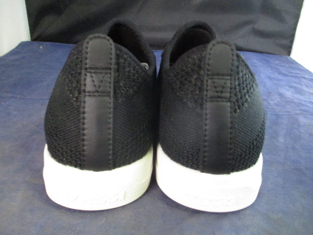 Load image into Gallery viewer, Used Vessi Weekender Kids Waterproof Shoes Size J4
