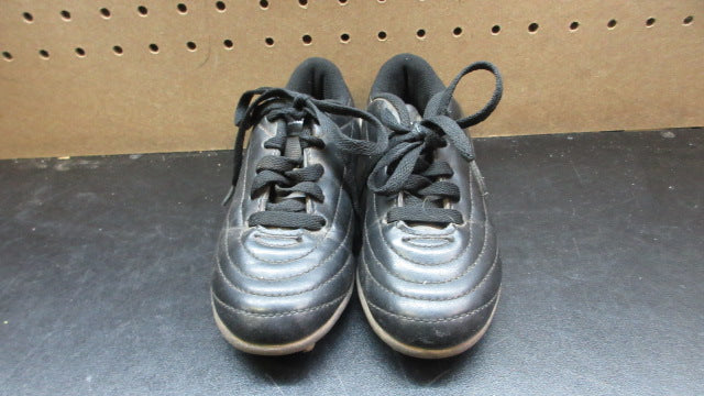 Load image into Gallery viewer, Used Champion Youth Cleats Size 11
