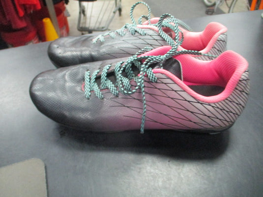 Used DSG Size 5.5 soccer Cleats
