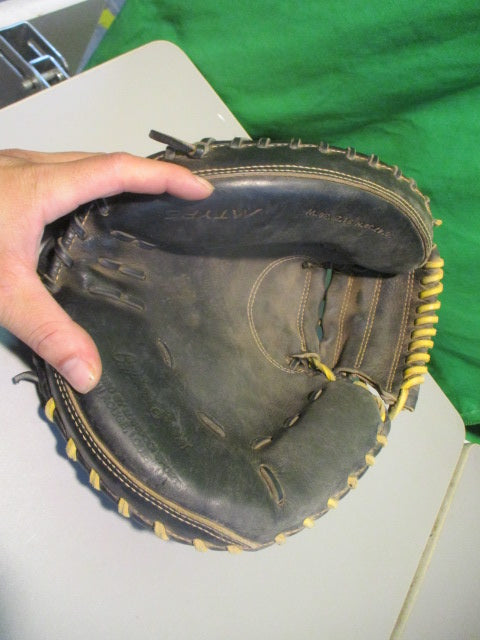 Load image into Gallery viewer, Used Marucci Cypress Series M Type 33.5 Catchers Mitt- RHT
