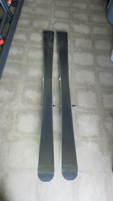 Load image into Gallery viewer, Used K2 Super RX Downhill Skis Size 146cm w/ Salomon Bindings
