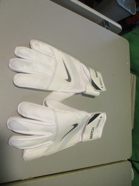 Used Nike Match Size 9 Soccer Goalie Gloves