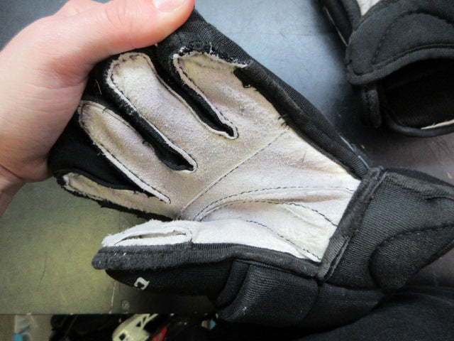 Load image into Gallery viewer, Used CCM T4R Jr Hockey Gloves - 11"
