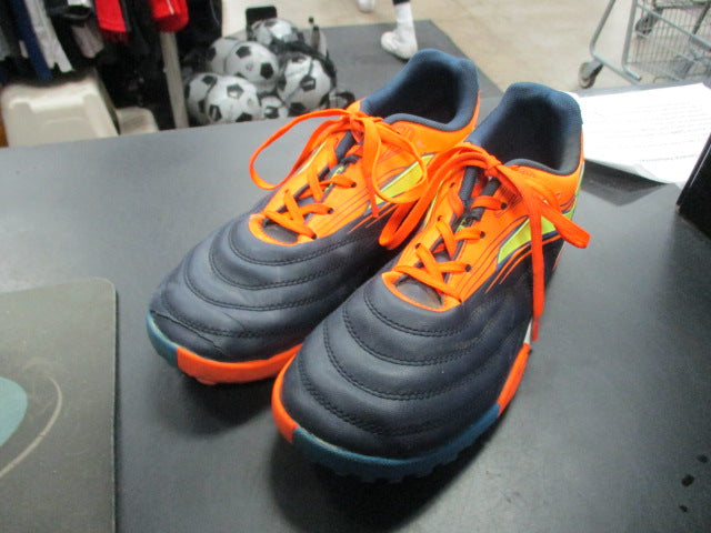 Load image into Gallery viewer, Used Joma Toledo Soccer Turf Cleats Size 5.5

