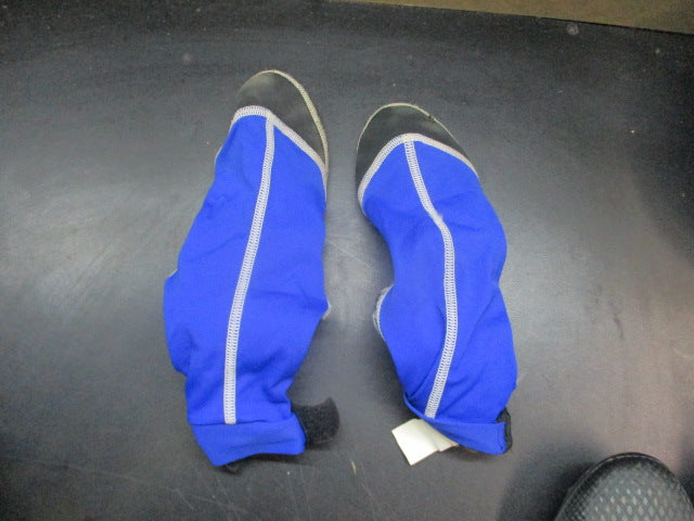 Load image into Gallery viewer, Used Soccer In The Sand Water Socks - Size XS
