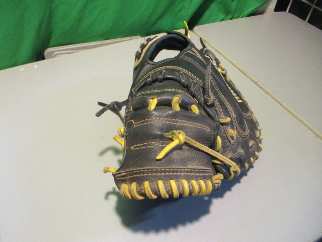 Load image into Gallery viewer, Used Marucci Cypress Series M Type 33.5 Catchers Mitt- RHT
