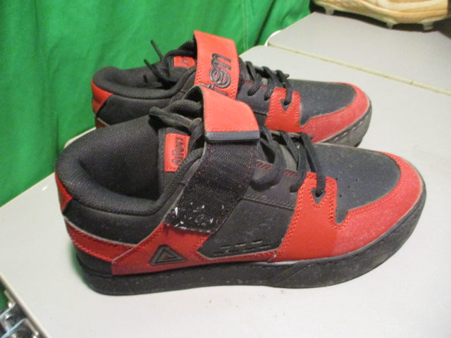 Load image into Gallery viewer, Used Afton Mountain Bike Shoes Size 8
