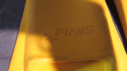 Used Finis Zoomers Swim Fins 10.5-11.5 Mens - Slight Tear Near Ankle