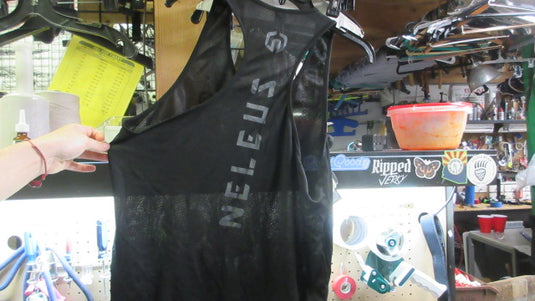 Used NELEUS Muscle Gym Tank Top - Large