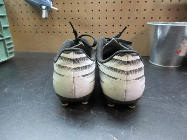 Load image into Gallery viewer, Used Puma Attacanto II FG/AG Soccer Cleats - Size 7
