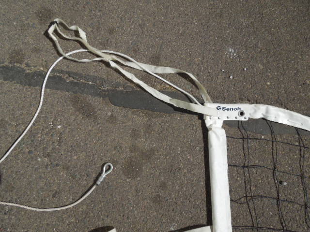 Load image into Gallery viewer, Complete Senoh DE11 Indoor Gym Volleyball Net, Poles and Pads System
