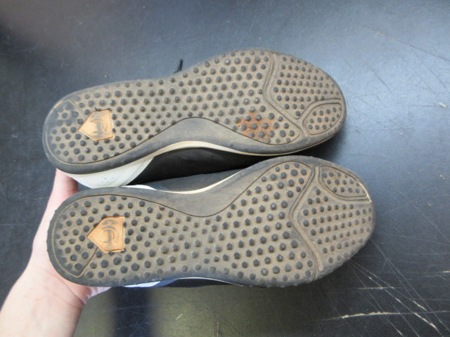 Load image into Gallery viewer, Used Guardian Turf Cleat Bolt Low Top Baseball Shoes - Size 5
