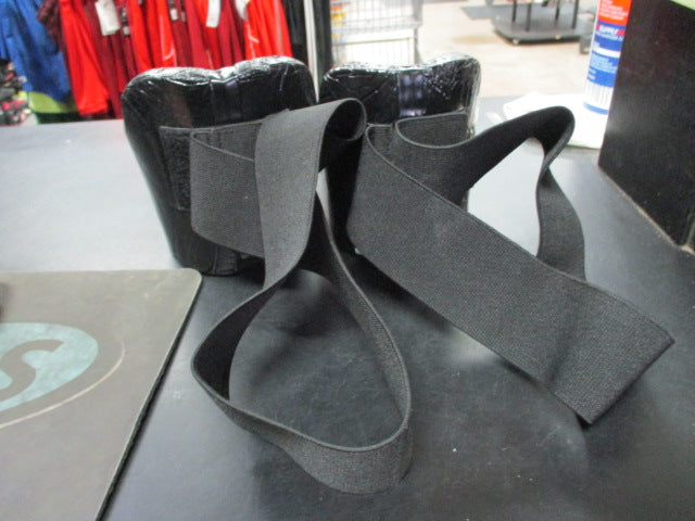 Load image into Gallery viewer, Used ATA Size Medium Foot Protector
