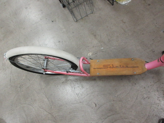 Load image into Gallery viewer, Used Schwinn Shuffle Adult SCOOTER With 26" Wheel
