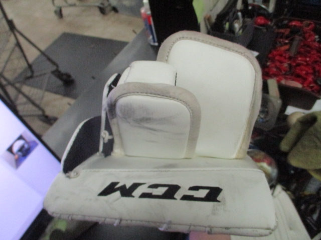 Load image into Gallery viewer, Used CCM P2.9 Sr Hockey Goalie Blocker
