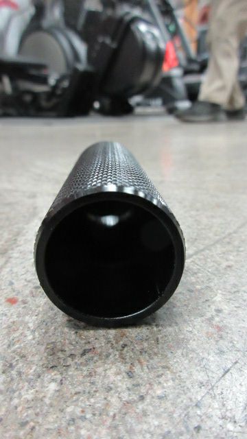 Load image into Gallery viewer, Vuwuma Amotor Bike Pegs Aluminum 3/8 inch Axles (Black)
