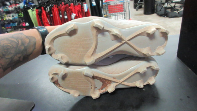 Load image into Gallery viewer, Used New Balance 3000 Size 8.5 Baseball Cleats
