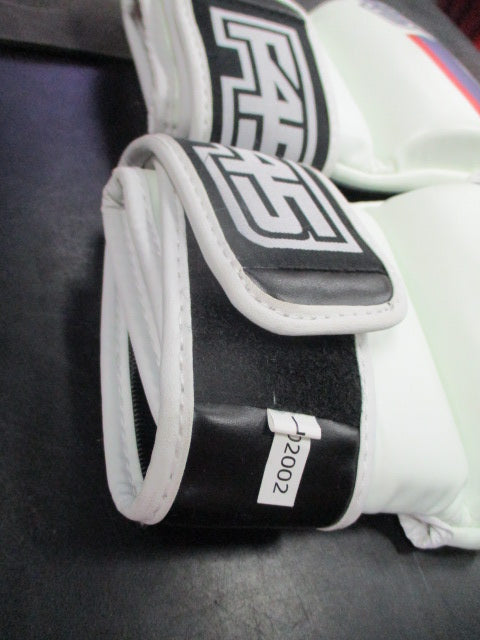 Load image into Gallery viewer, Used F45 MMA Sparring Gloves Size Large
