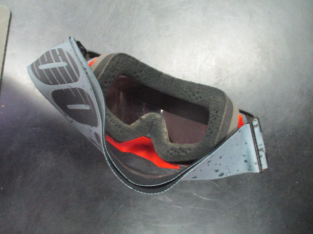 Load image into Gallery viewer, Used Armega 100% Hiper Lens Technology Motocross Goggles

