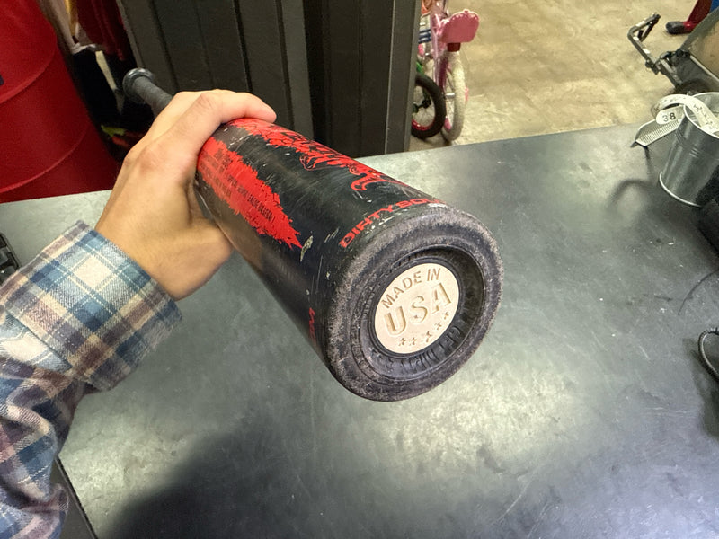 Load image into Gallery viewer, Used Dirty South Bats Dirt Demon USSSA Baseball Bat 28 in 19 oz -11
