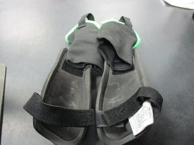 Load image into Gallery viewer, Used Champro Youth Small Shin Guards
