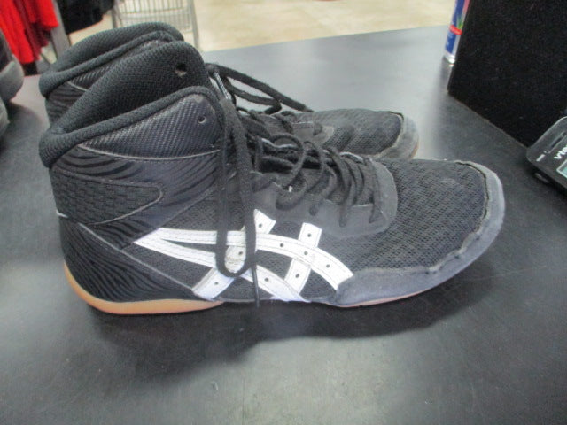 Load image into Gallery viewer, Used Asics Matflex Size 5.5 Wrestling Shoes
