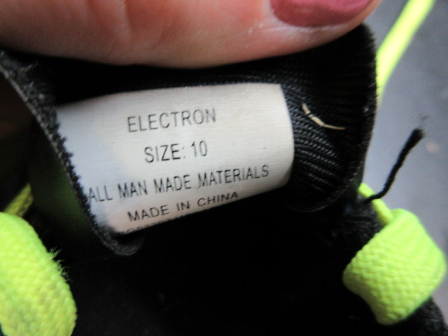 Load image into Gallery viewer, Used Mitre Soccer Cleats - Size Youth 10
