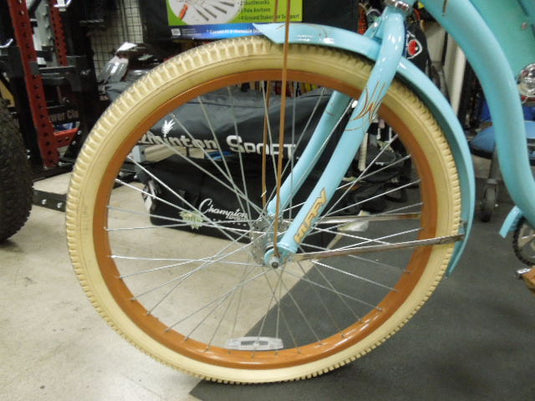 Used Huffy Nel Lusso 26" Beach Cruiser With Basket and Cup Holder